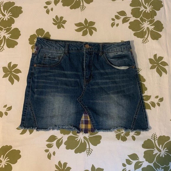 Jean skirt - Picture 1 of 4